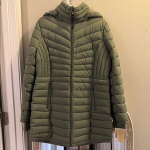 NWT Micheal Kors Women's light sage Hooded puffer